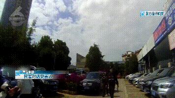 DƬ